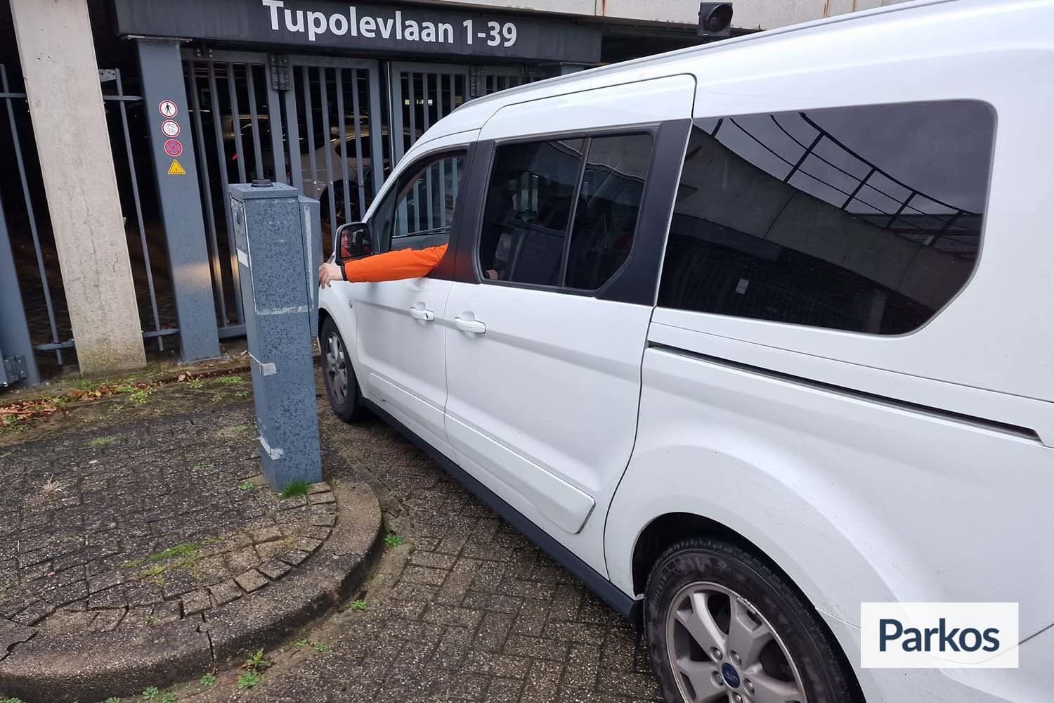 24/7 Parking Schiphol bij Schiphol